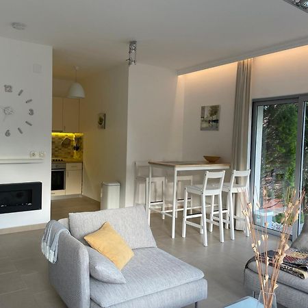 Acacia Hill Apartments ヘルツェグ・ノヴィ エクステリア 写真